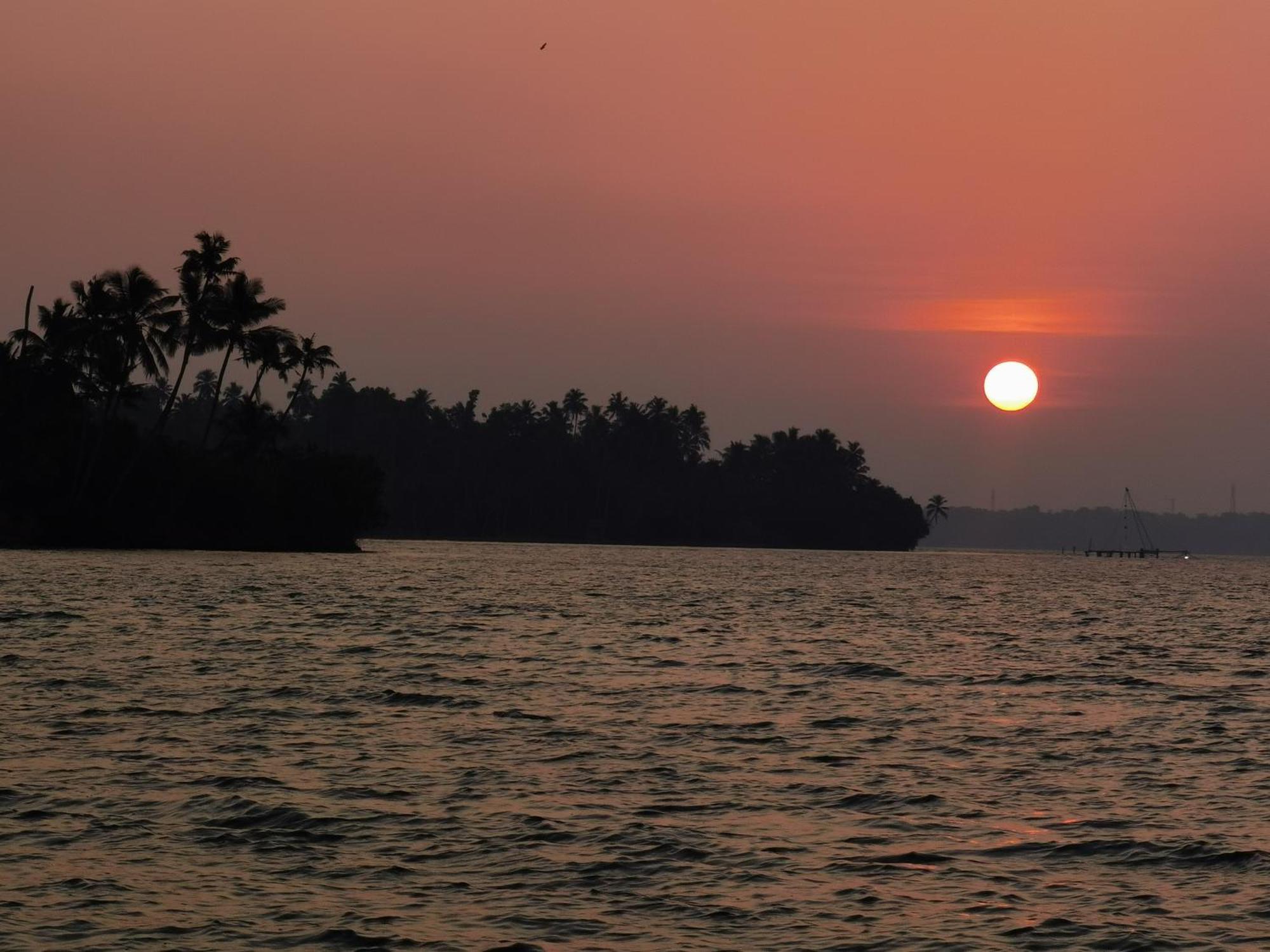 Santa Maria Hostel Munroe Island Mundrothuruth Luaran gambar