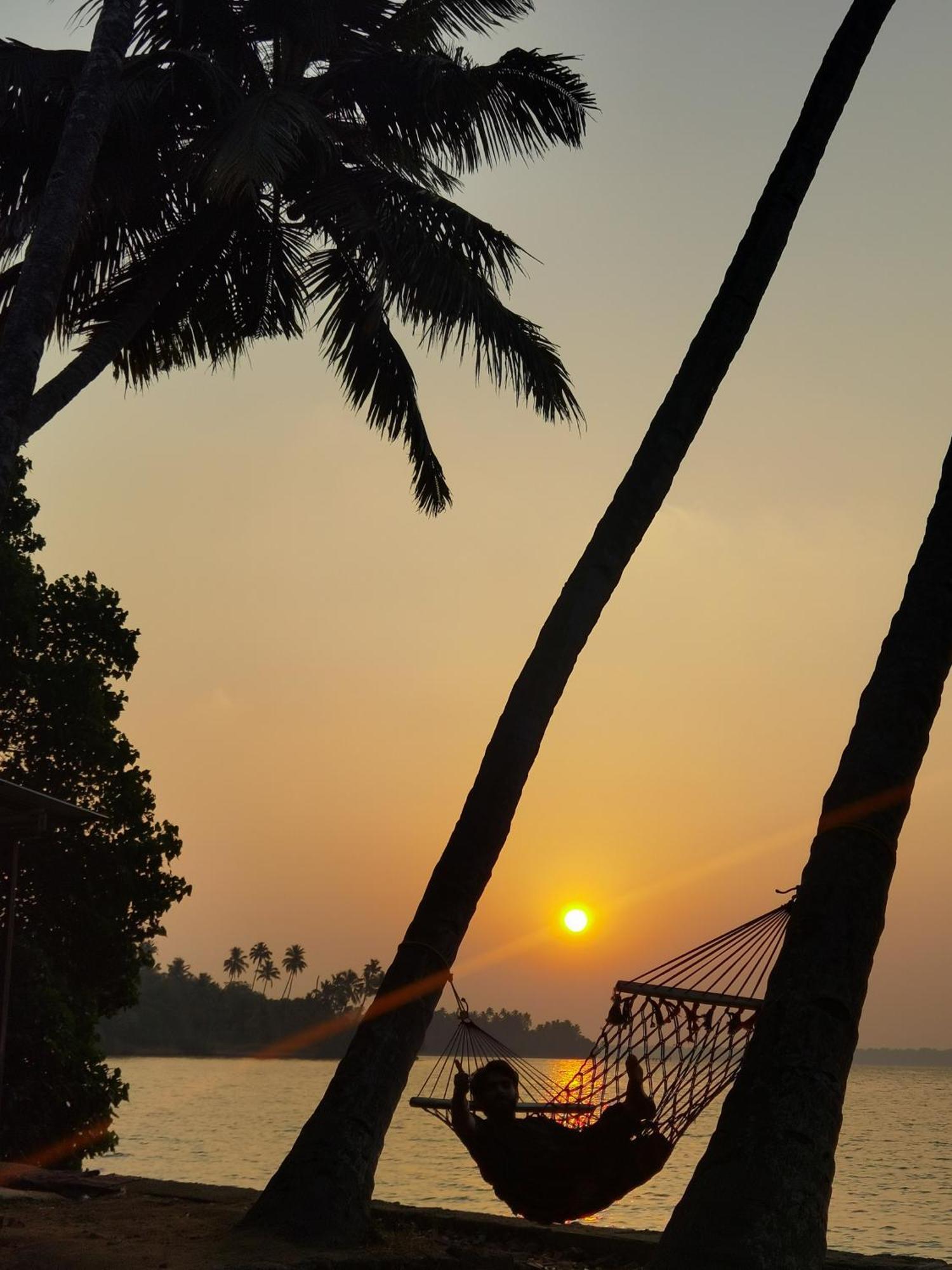 Santa Maria Hostel Munroe Island Mundrothuruth Luaran gambar